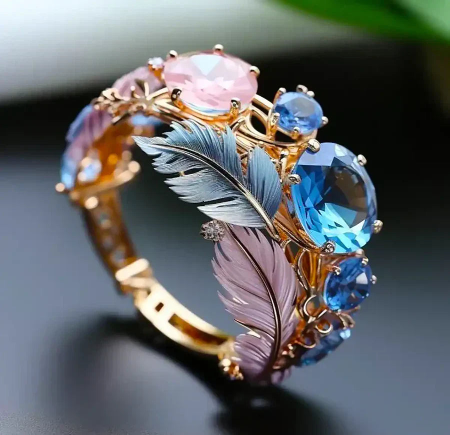 Susana | Antique Exotic Feather Crystal Gold Ring