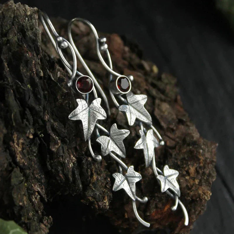 Kazy | Antique Leaf Elf White Gold Earrings